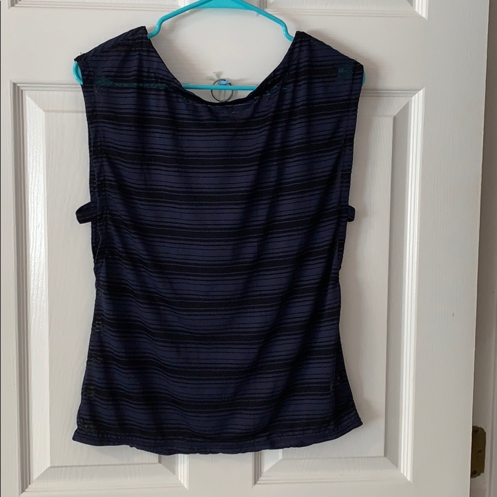 Athleta Cloud Light muscle tank black and blue